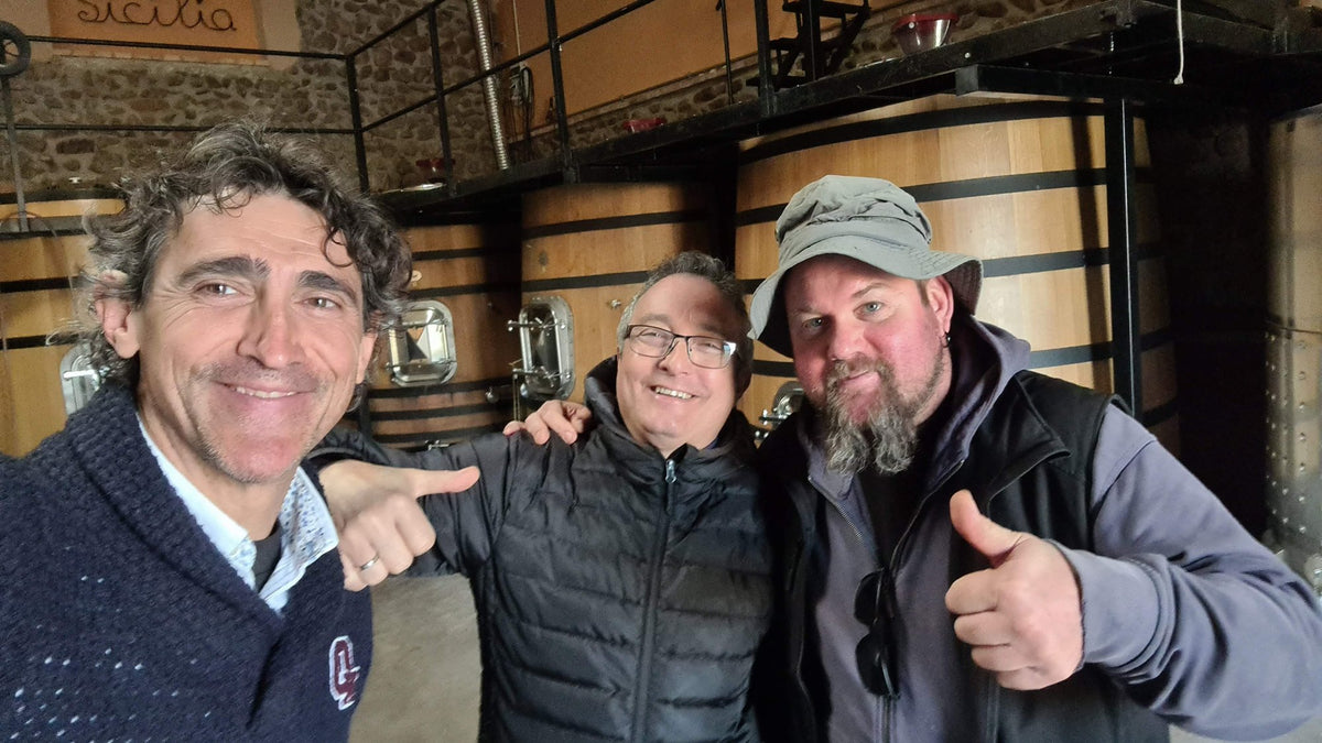 El equipo en la bodega